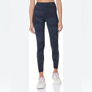 ALO Yoga Dark Camo Leggings